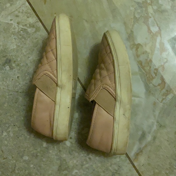 Toddler girl shoes size 11 - Picture 2 of 3